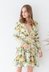 Vestido floral con volantes y fragancia encantadora