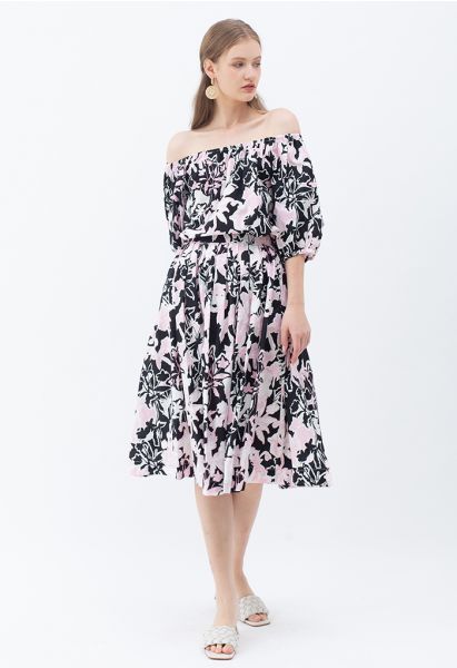 Falda midi plisada con estampado floral de verano en negro