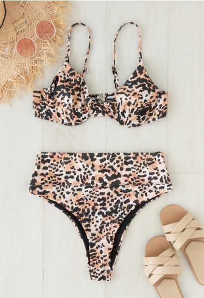 Conjunto de bikini de cintura alta con corpiño con estampado de leopardo