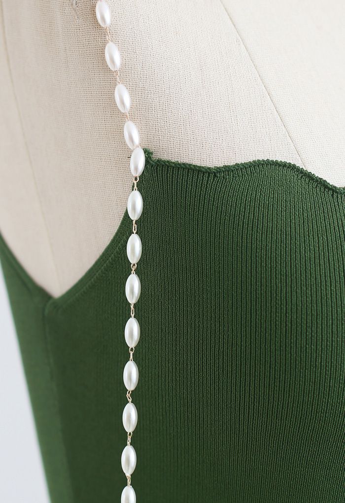 Vestido camisero de punto ajustado con tirantes de perlas en verde