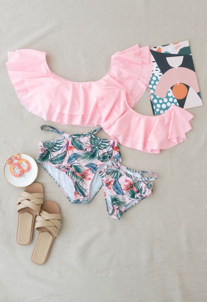 Conjunto de bikini con hombros escalonados y estampado tropical para mamá y niños