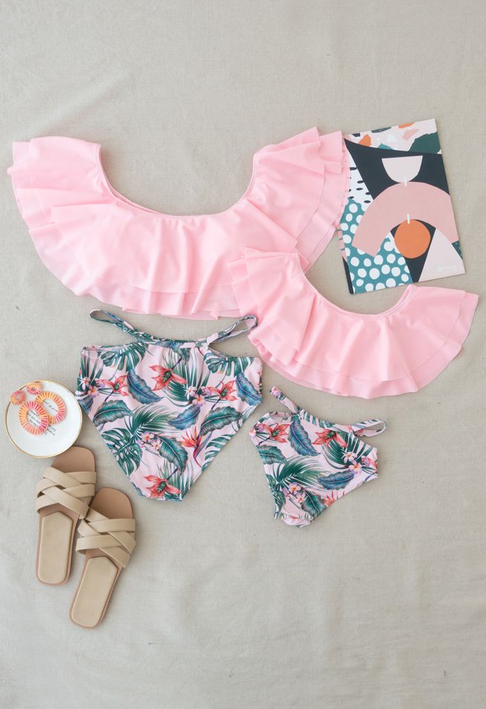 Conjunto de bikini con hombros escalonados y estampado tropical para mamá y niños