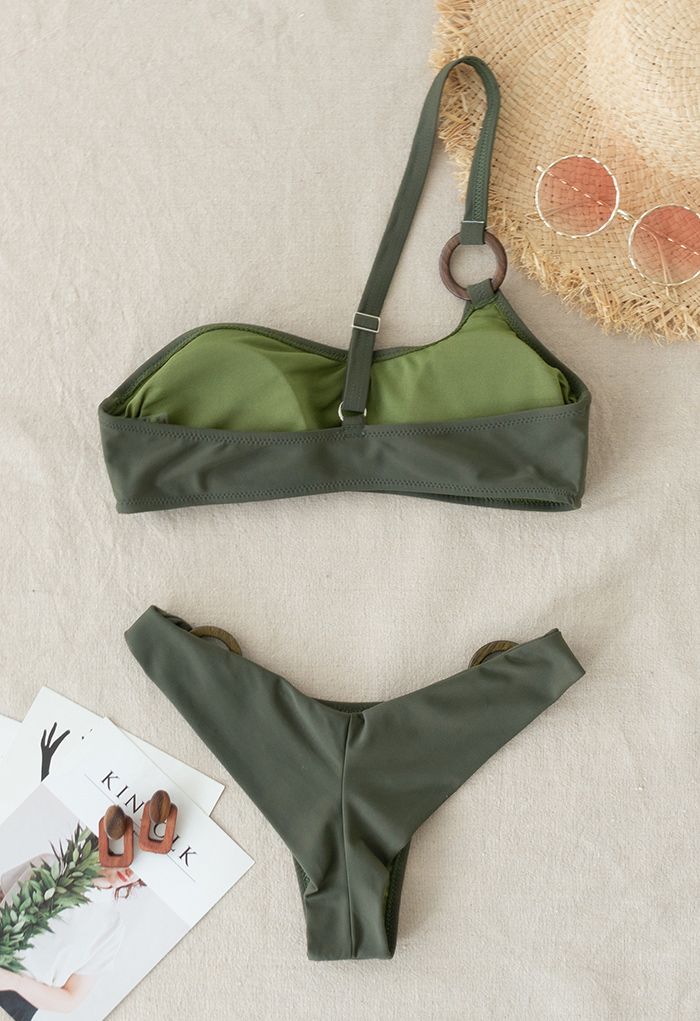 Conjunto de bikini de un solo hombro con junta tórica