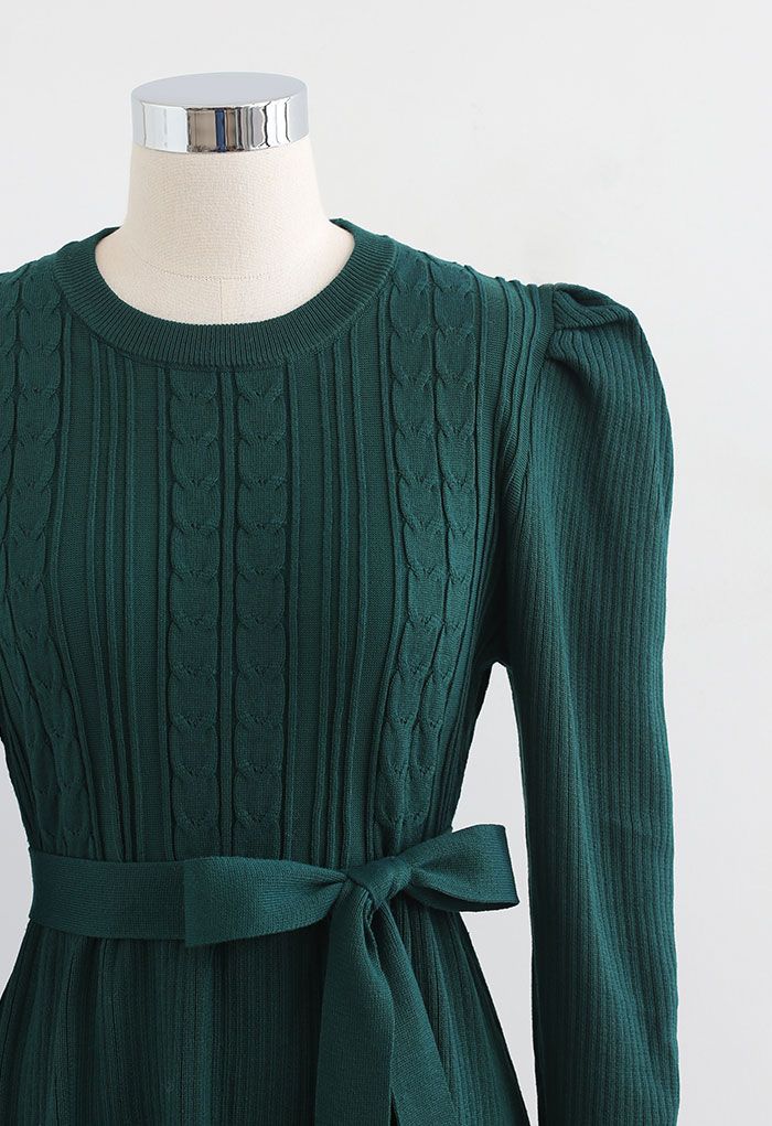 Vestido midi de punto trenzado con mangas Gigot en verde oscuro