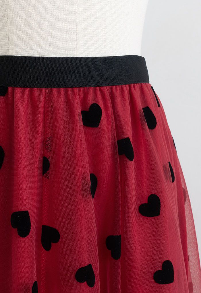 Falda larga de malla de doble capa con corazones 3D en rojo