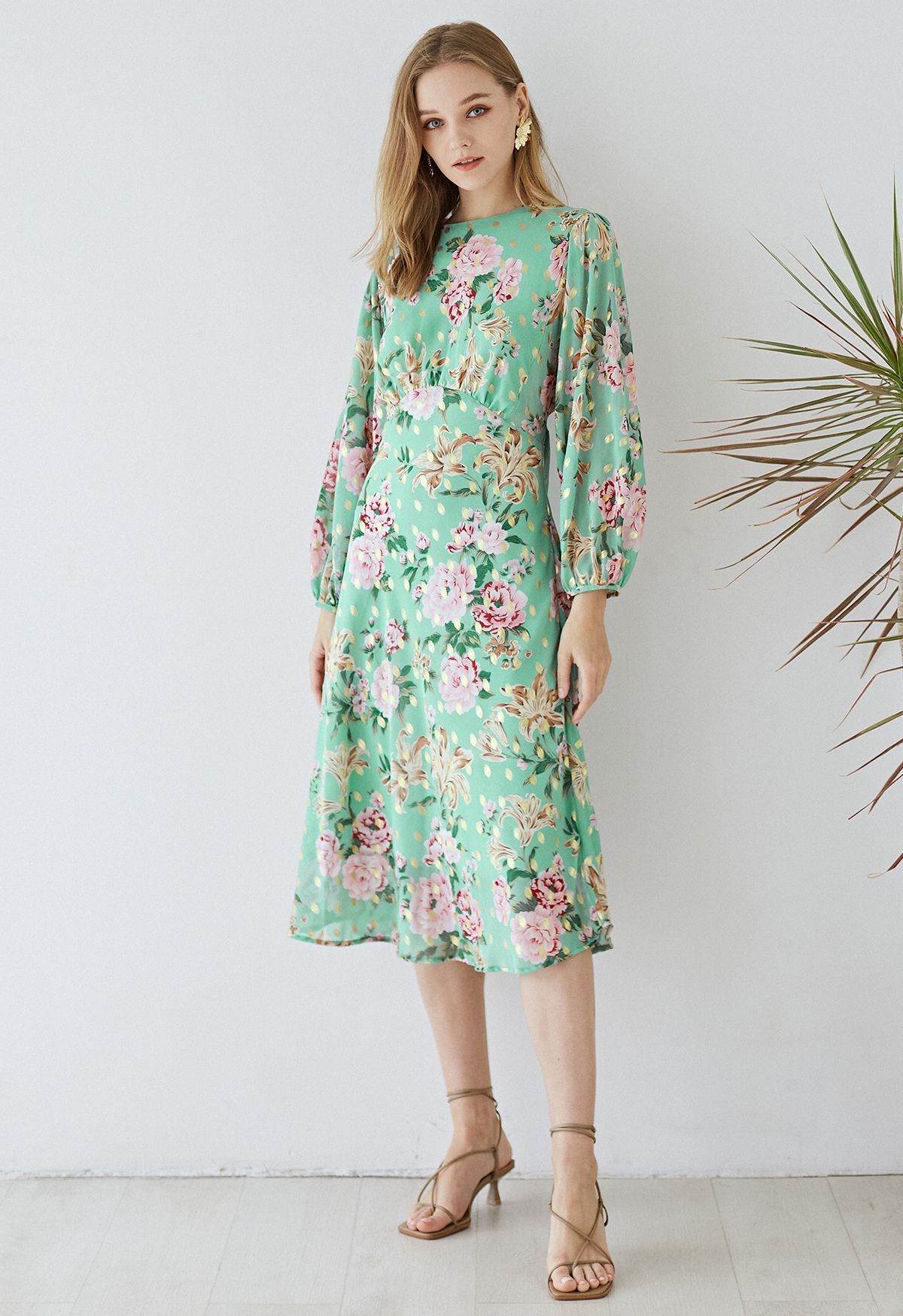 Vestido midi Floral to See con punto dorado en menta