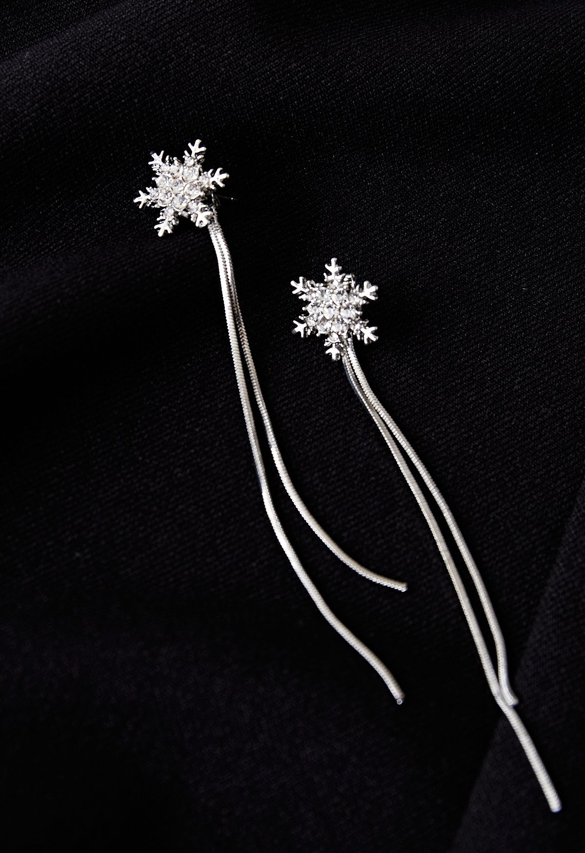 Aretes colgantes de copo de nieve con diamantes deslumbrantes