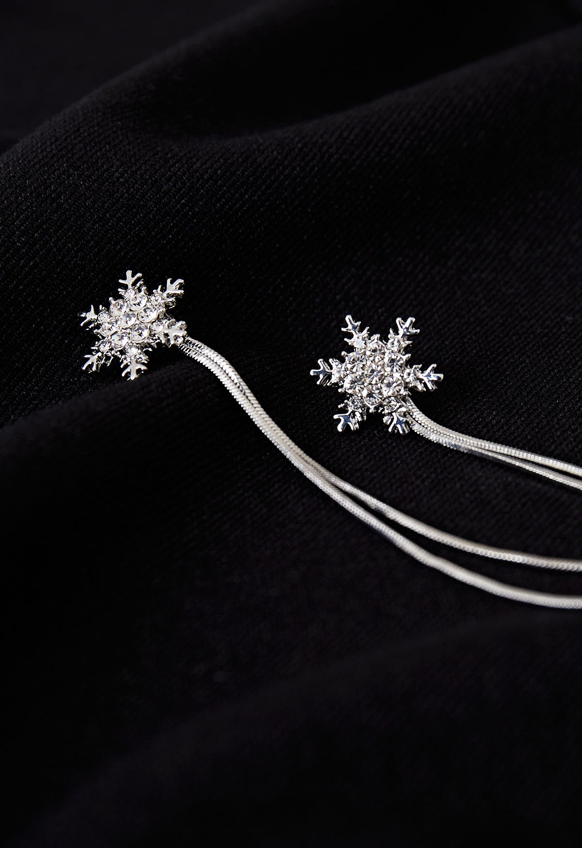 Aretes colgantes de copo de nieve con diamantes deslumbrantes