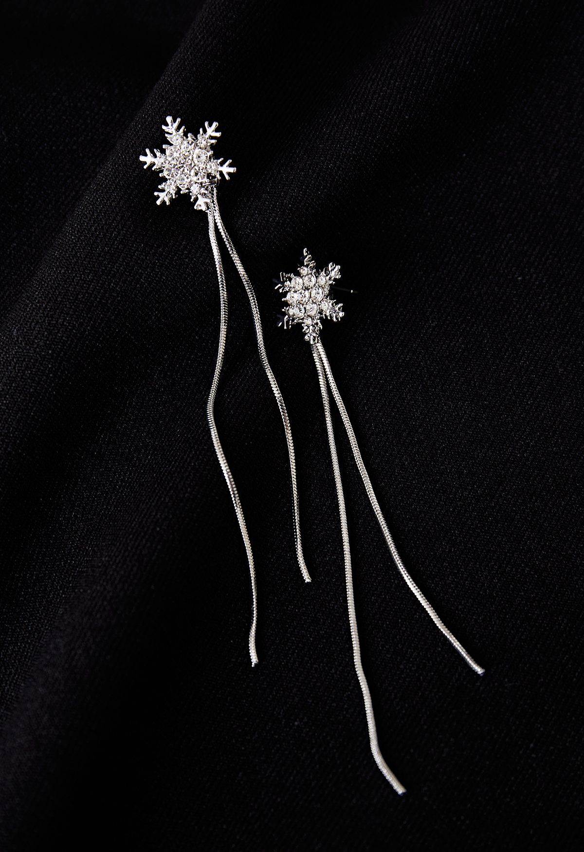 Aretes colgantes de copo de nieve con diamantes deslumbrantes