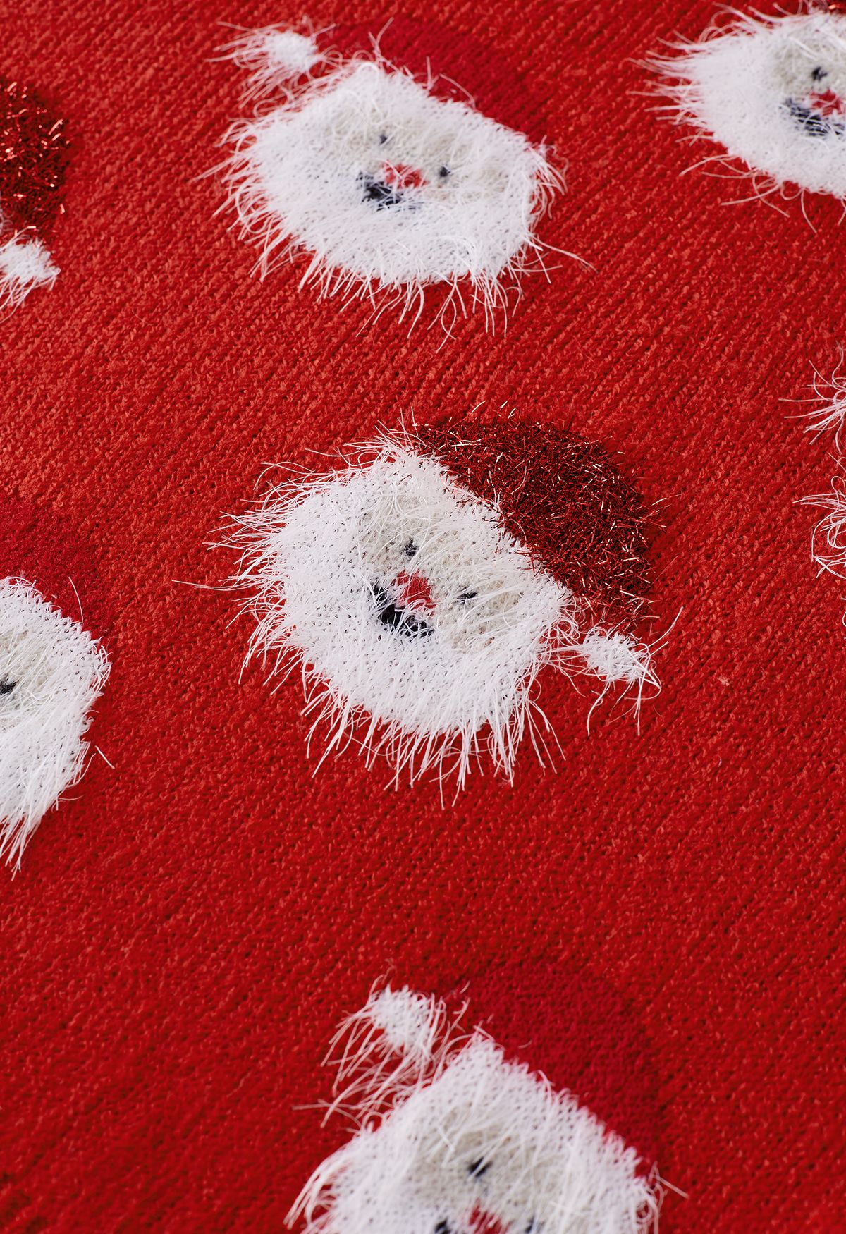 Top de punto Fuzzy Santa Claus en rojo