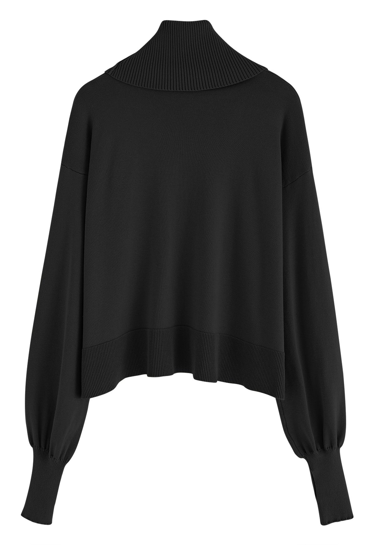 Top de punto holgado con botones laterales y cuello alto en negro