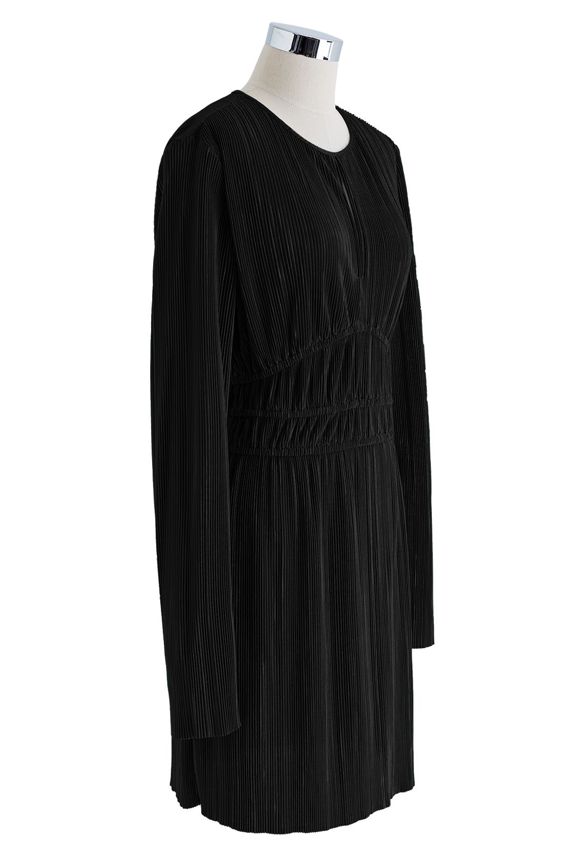 Vestido plisado completo con corte sin rematar en negro