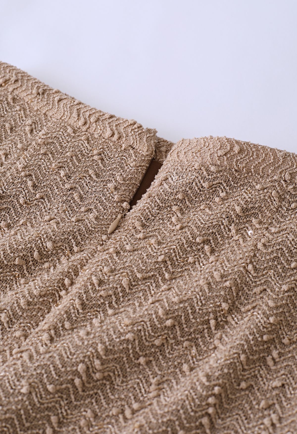 Falda larga lápiz con textura ondulada punteada en tostado
