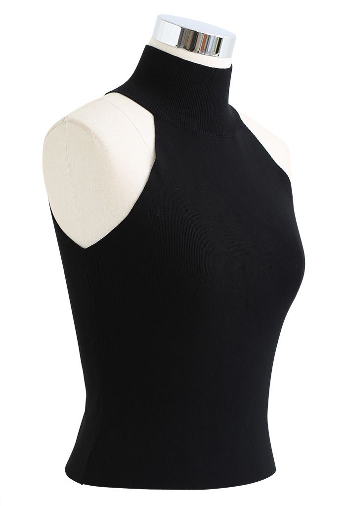 Camiseta sin mangas de punto ajustada con cuello halter en negro