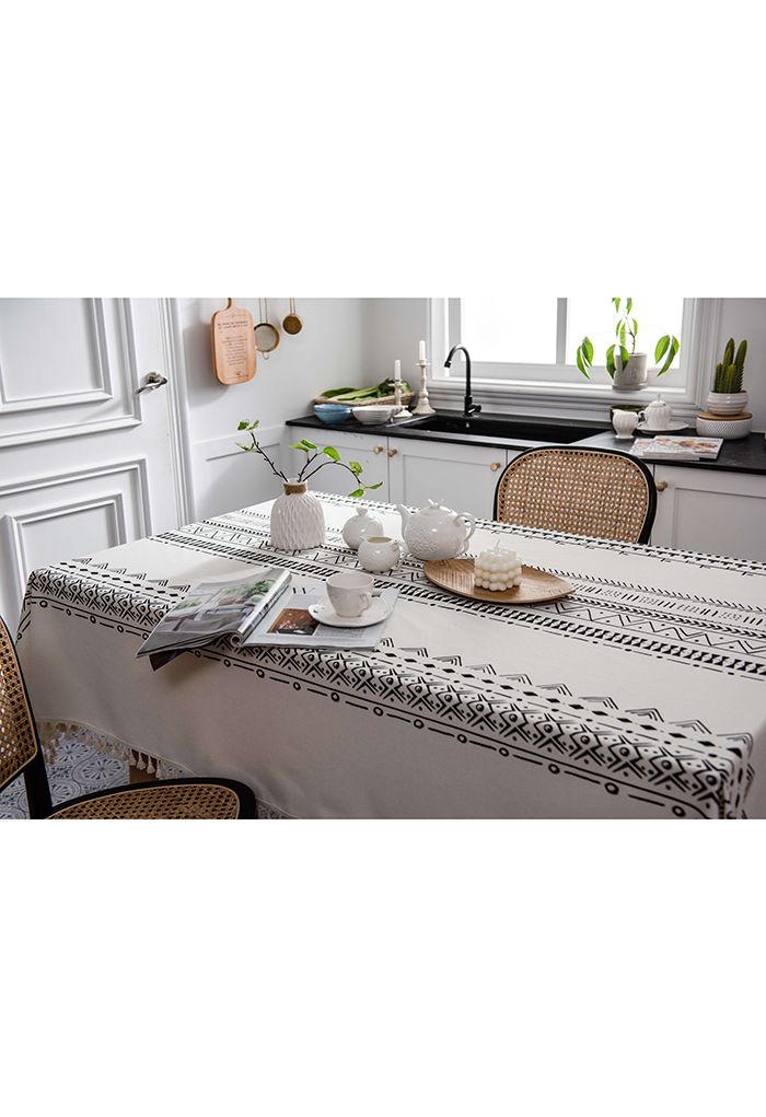 Mantel rectangular bohemio con borde de borlas