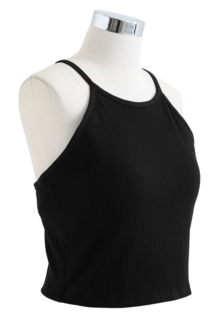 Top acanalado con cuello halter y espalda de nadador en negro