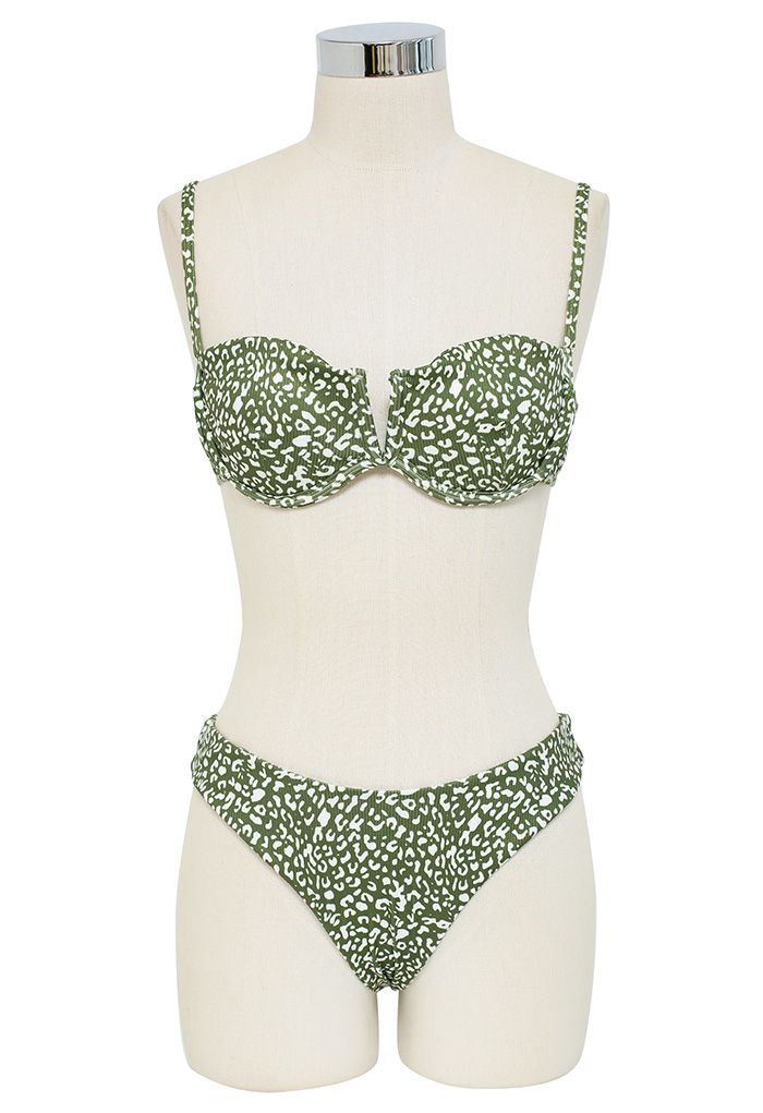 Bikini con pareo en verde musgo