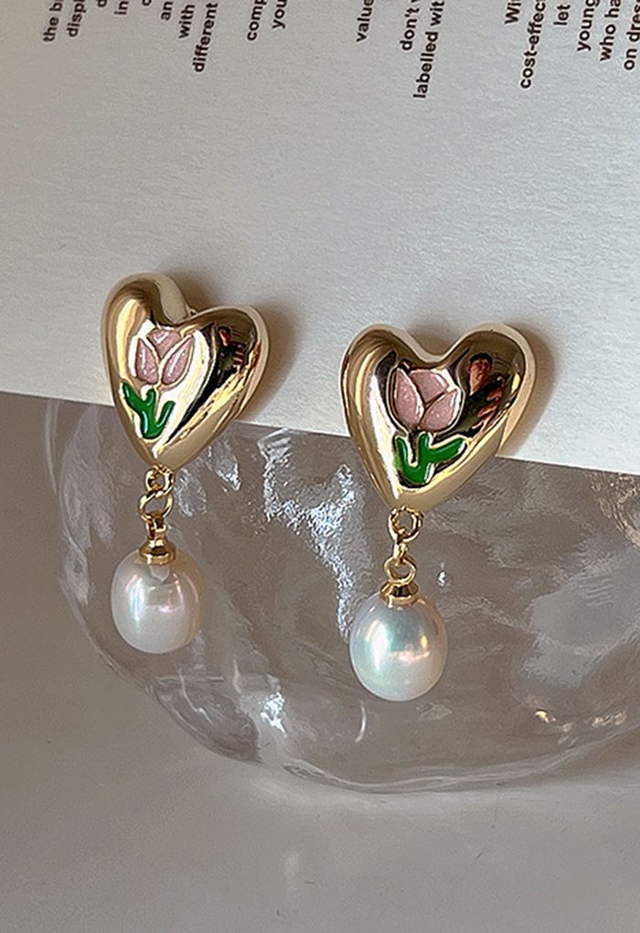 Pendientes de perla en forma de corazón de tulipán