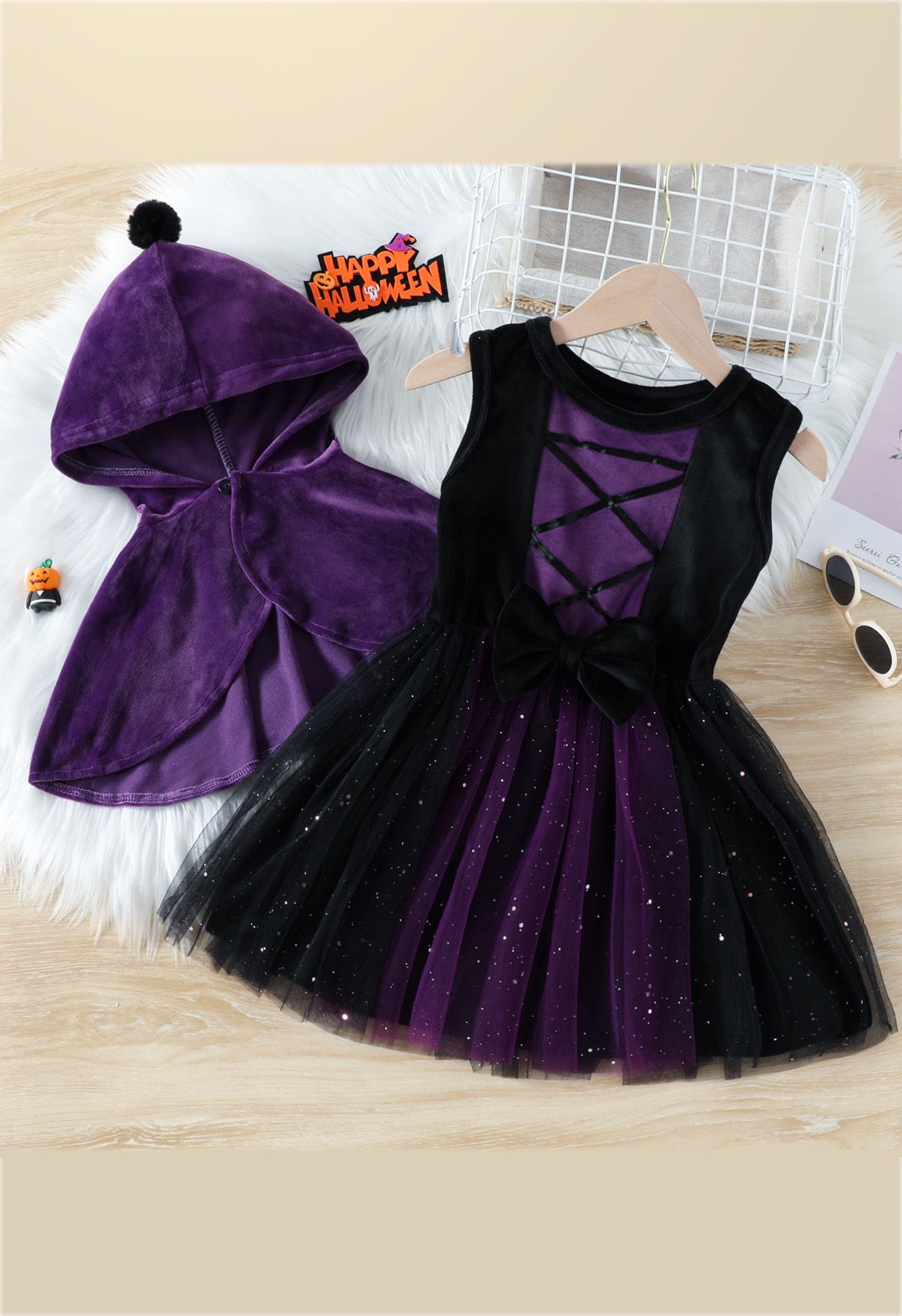 Vestido de malla con purpurina de Little Princess con capa con capucha