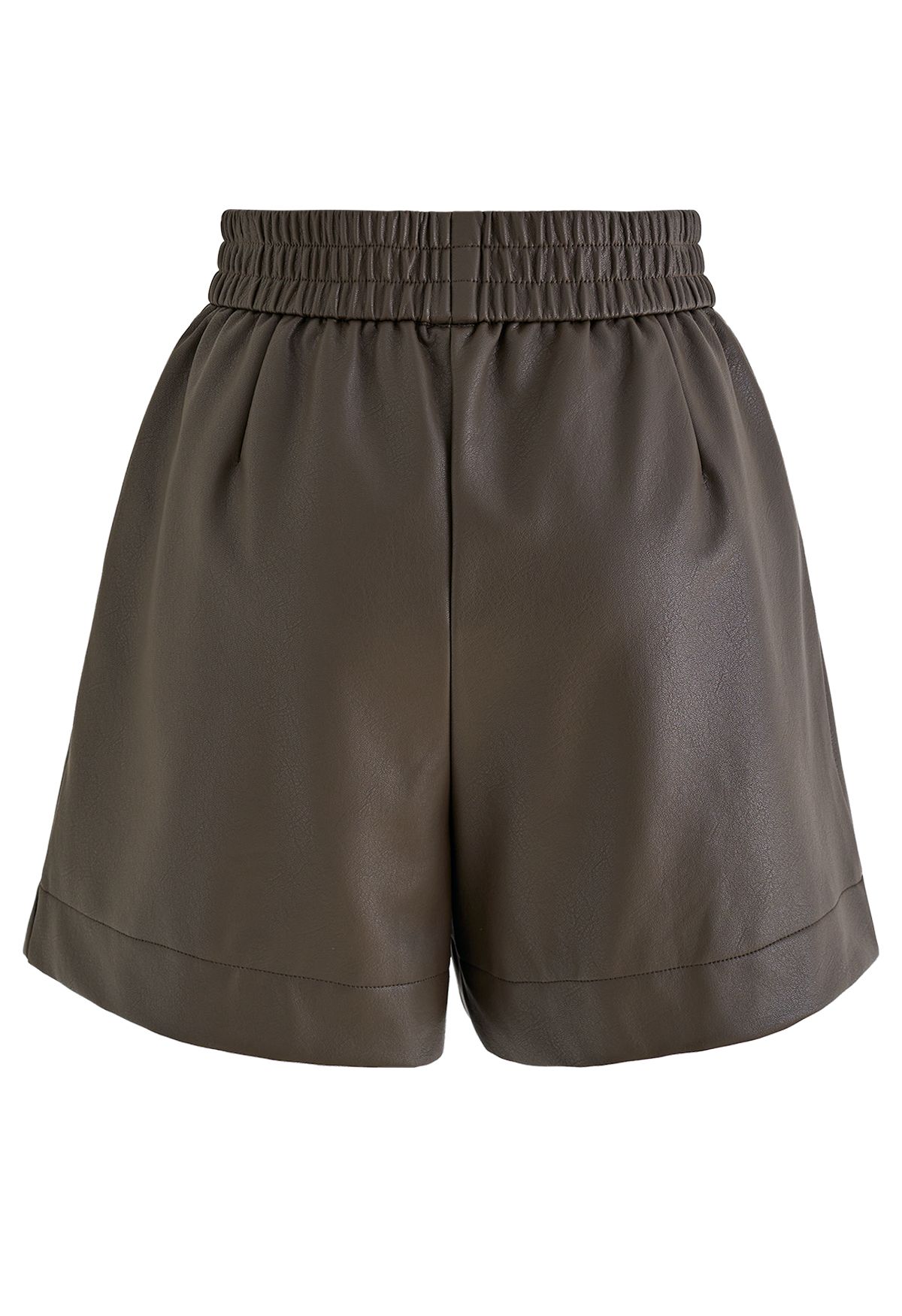 Shorts de cuero sintético con botones texturizados en marrón