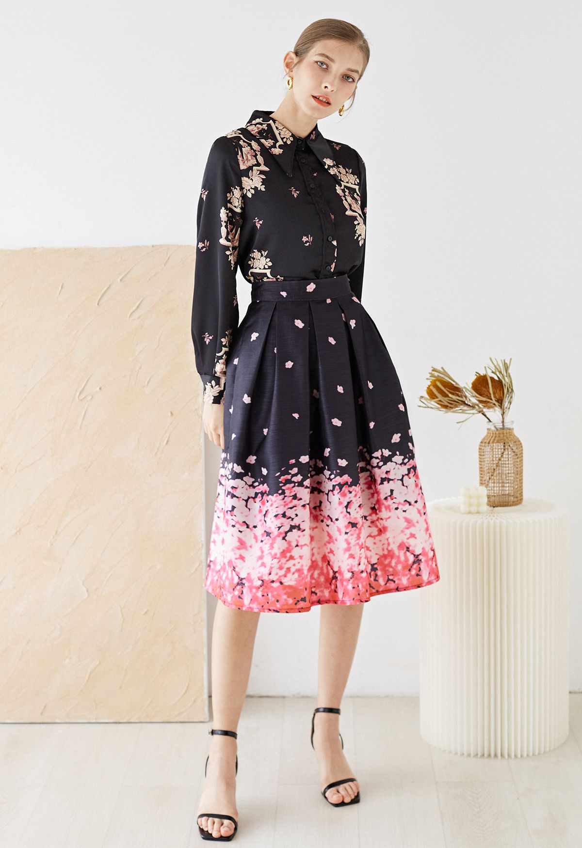 Falda midi plisada brillante Falling Flowers