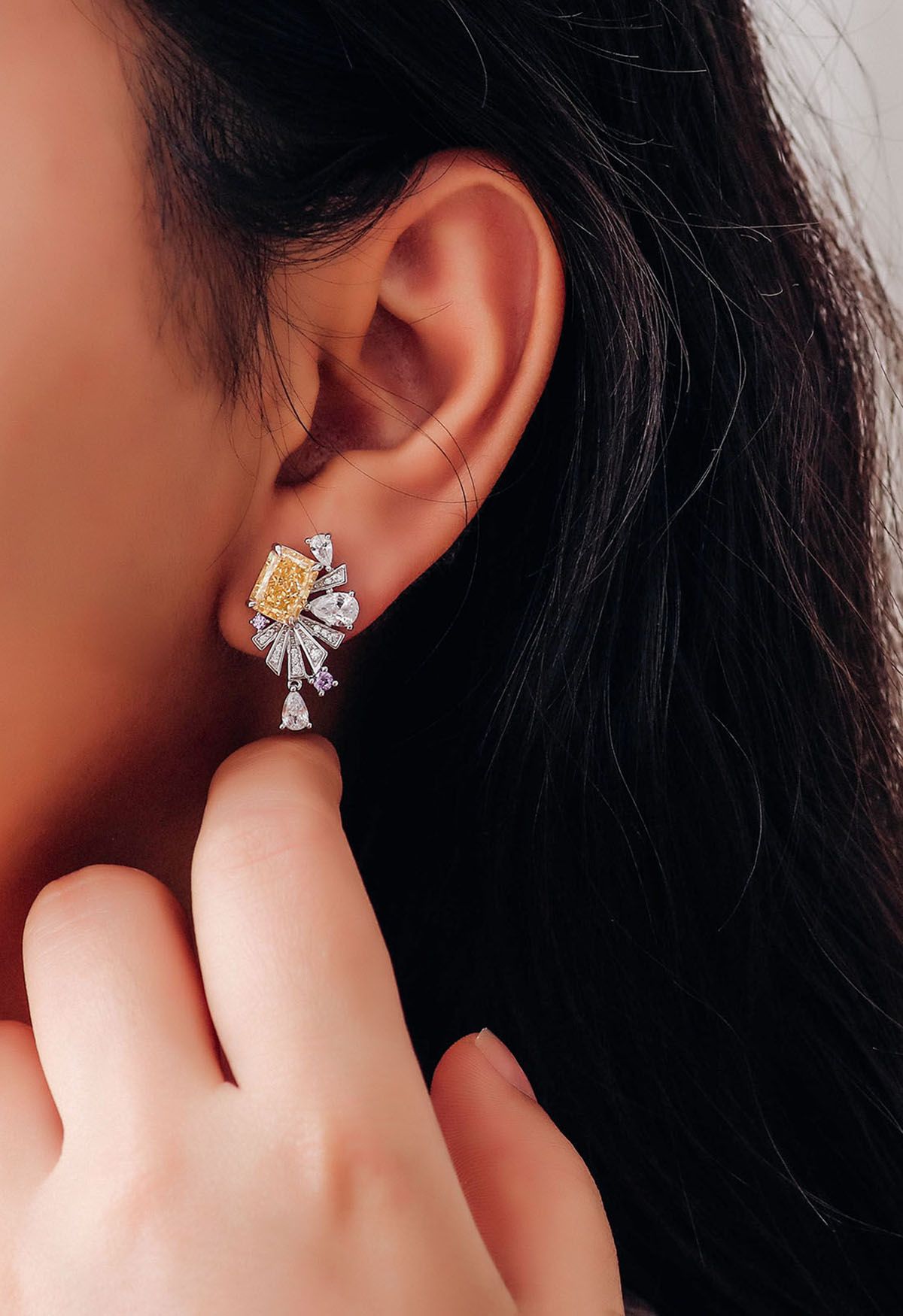 Pendientes de circonita cúbica con forma de abanico de cristal amarillo