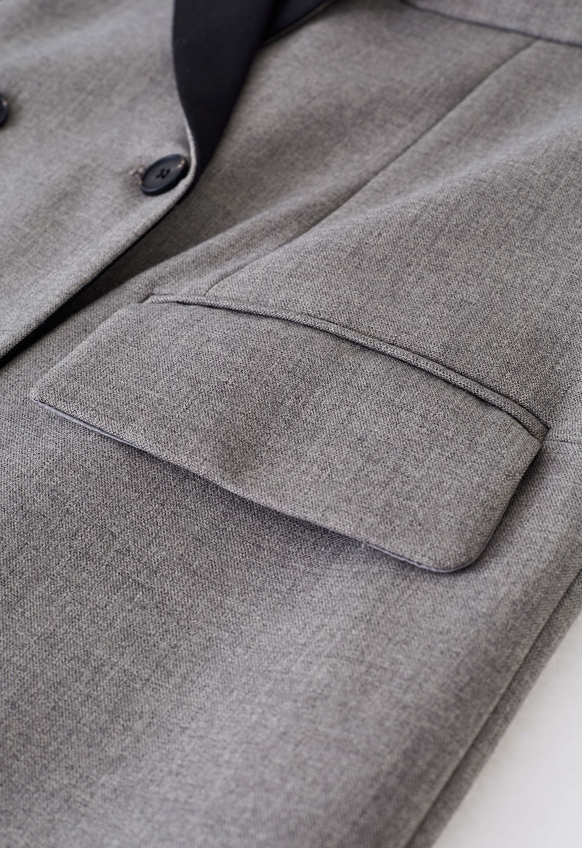 Abrigo largo de solapa con muesca en contraste en gris
