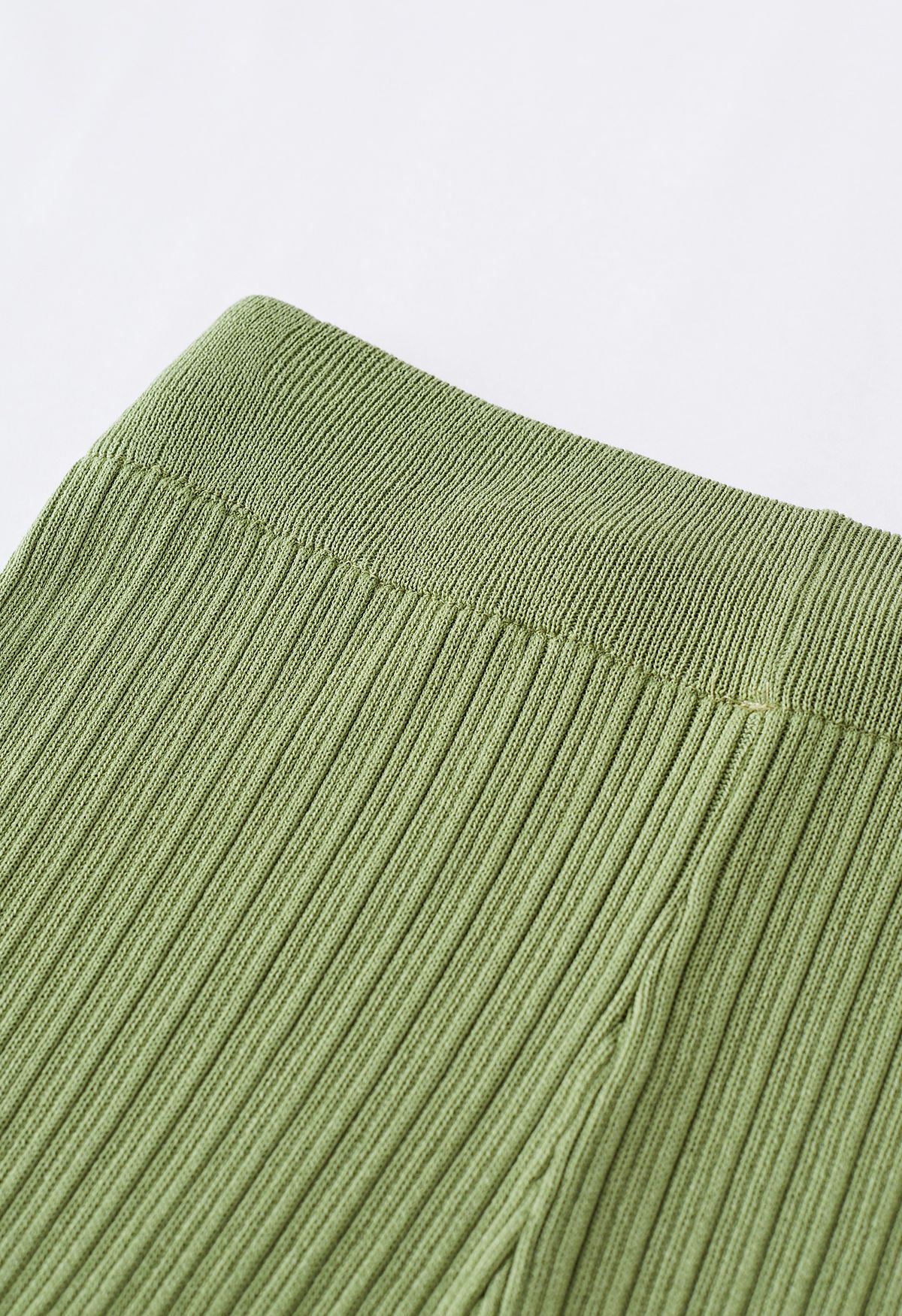 Conjunto de pantalón y top de punto con cordón en la manga en verde