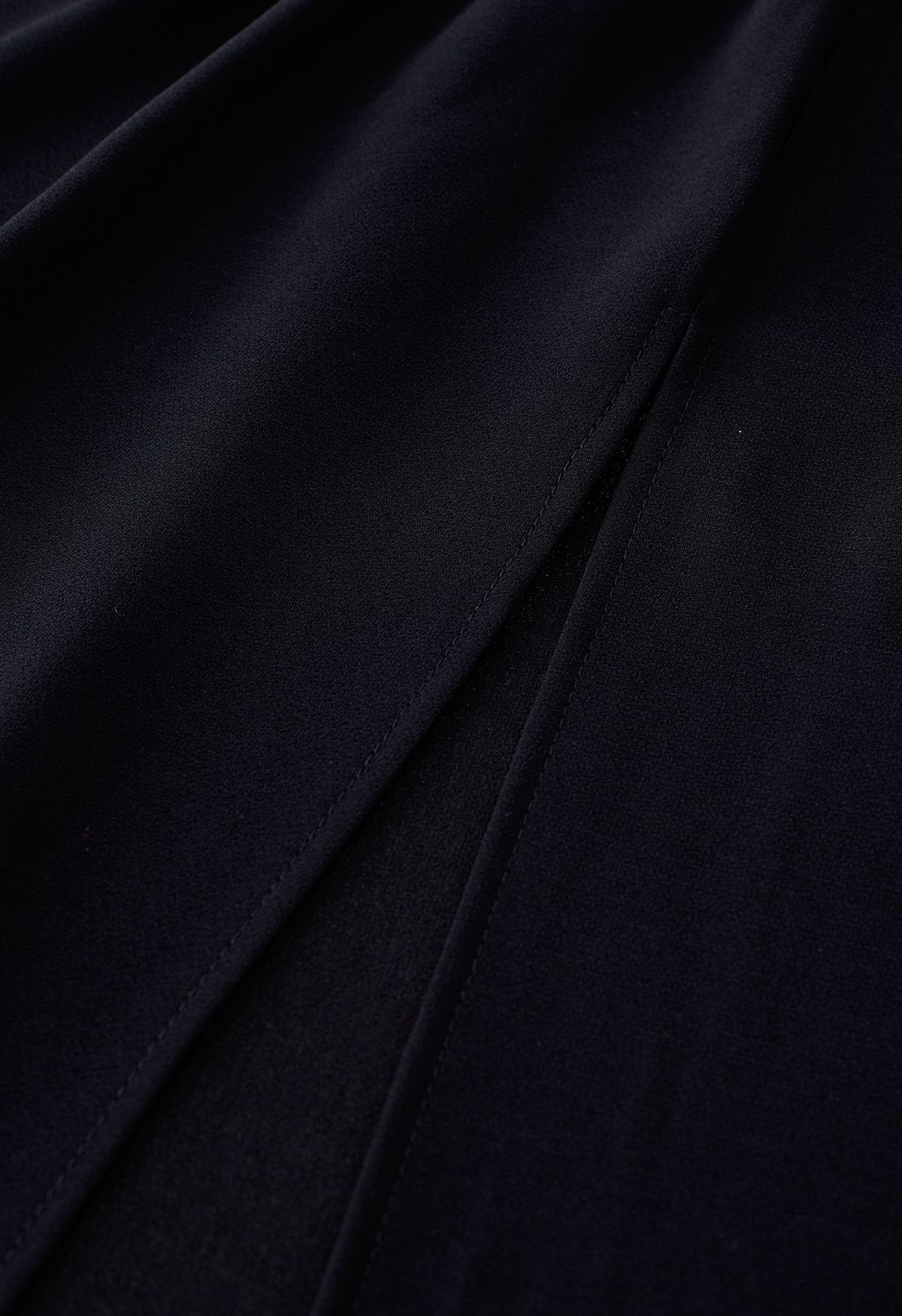 Falda larga con abertura en la cintura fruncida en negro