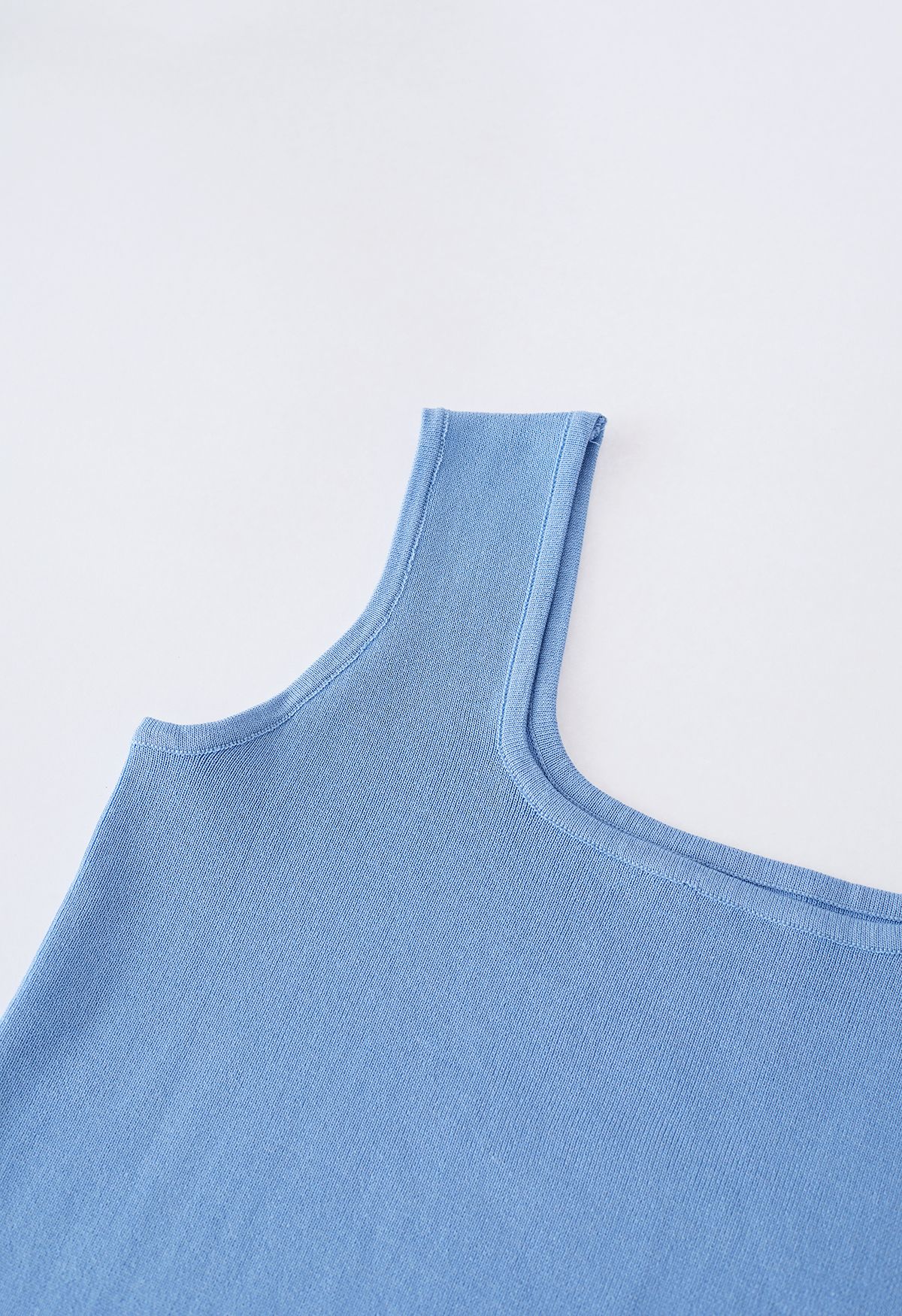 Camiseta sin mangas de punto con cuello cuadrado elegante en azul