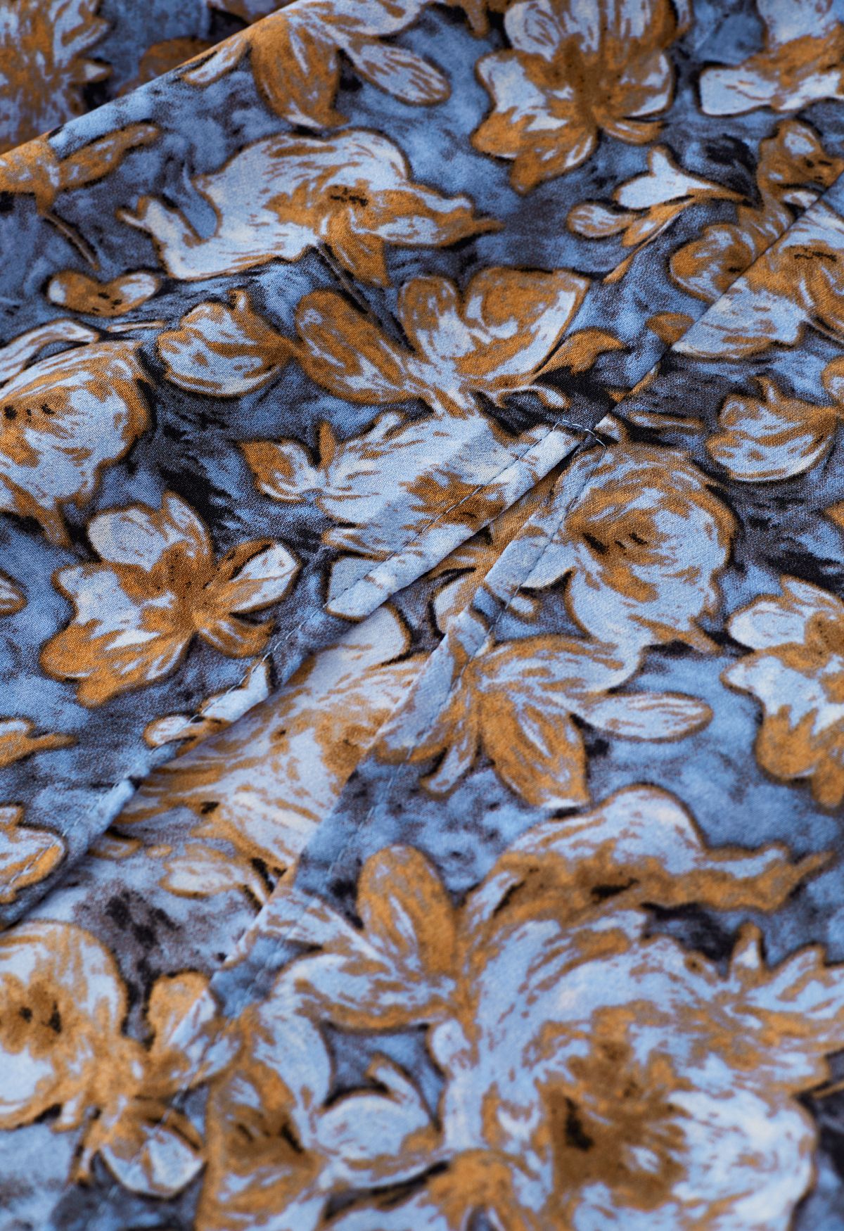 Falda larga con volantes y pintura al óleo floral en azul