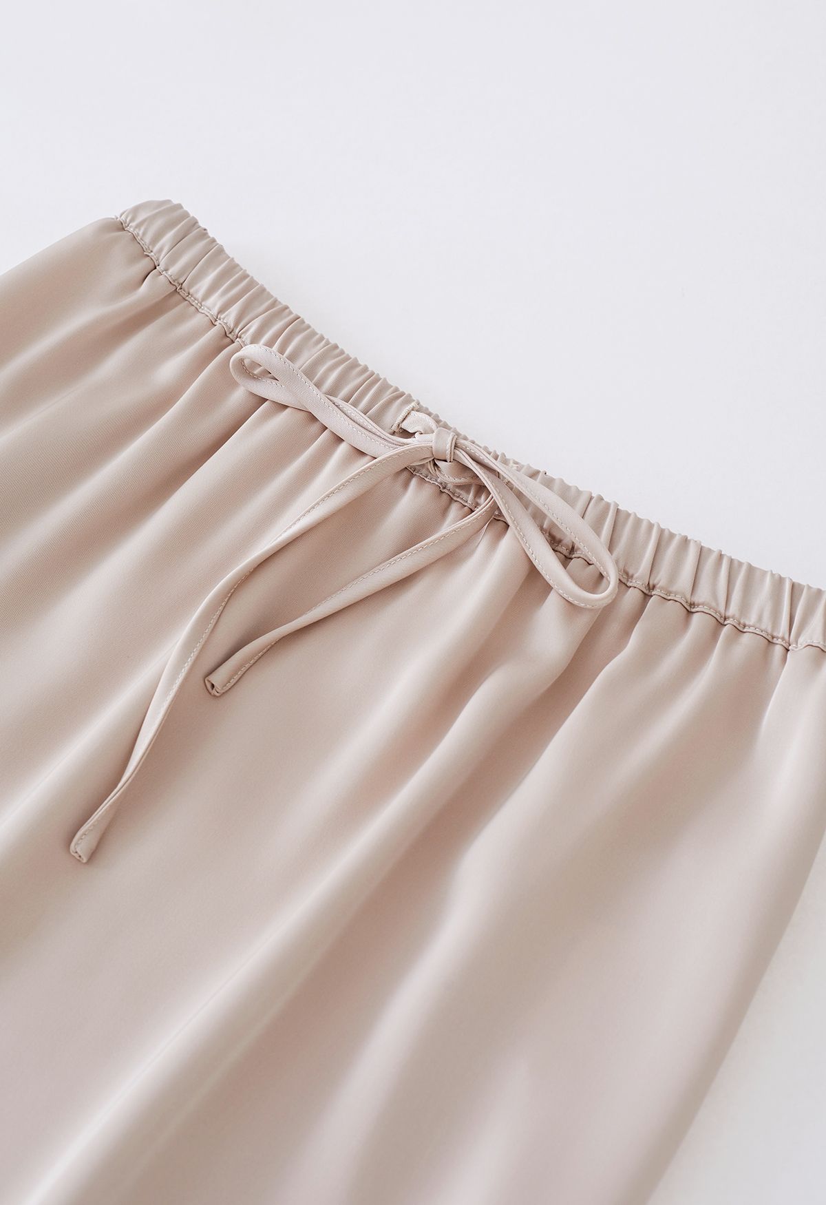 Falda larga de satén con cordón elástico en la cintura en rubor