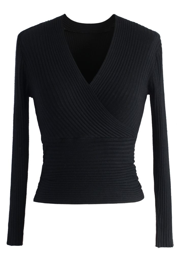 Glamorosa Blusa Acanalada Negra con Escote en V