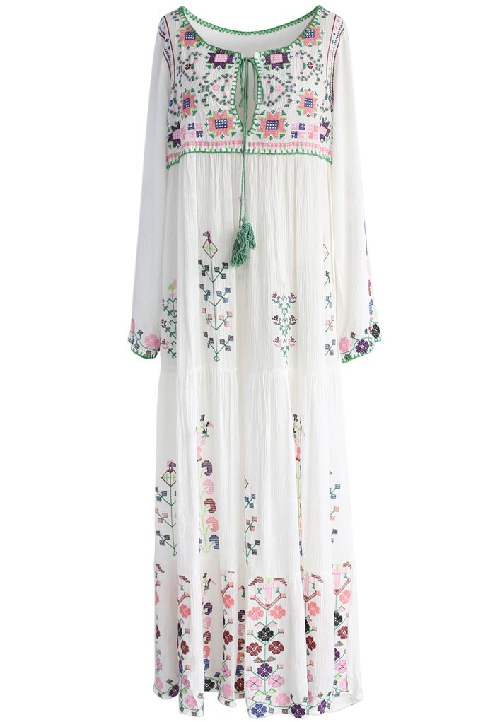 Maxi Vestido Blanco con Bordado Floral