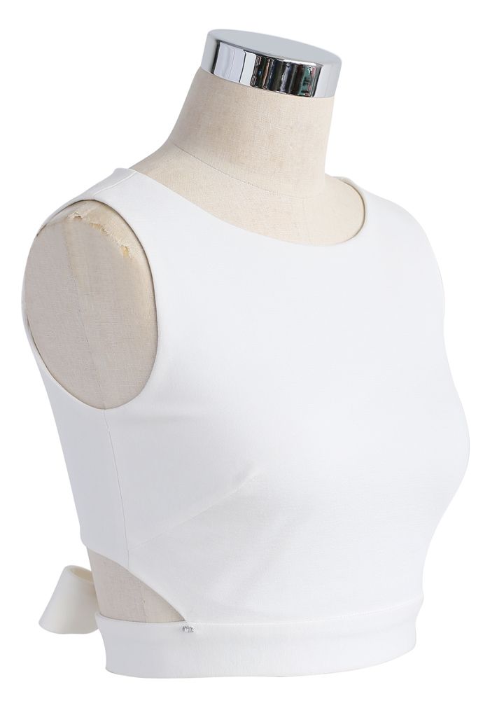 Fanática de las Lazadas, Blusa Blanca Corta