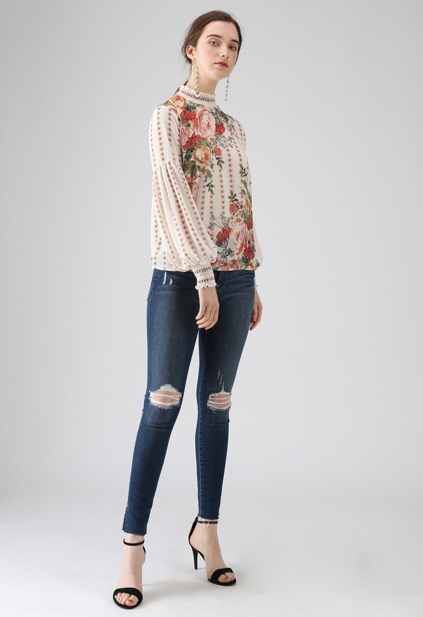 Blusa floral de lujo en jardines