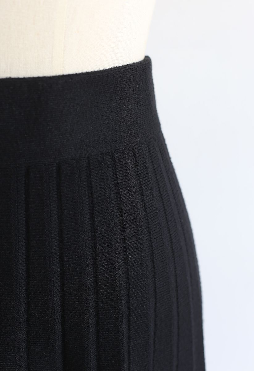 Falda midi de punto de línea A paralela en negro