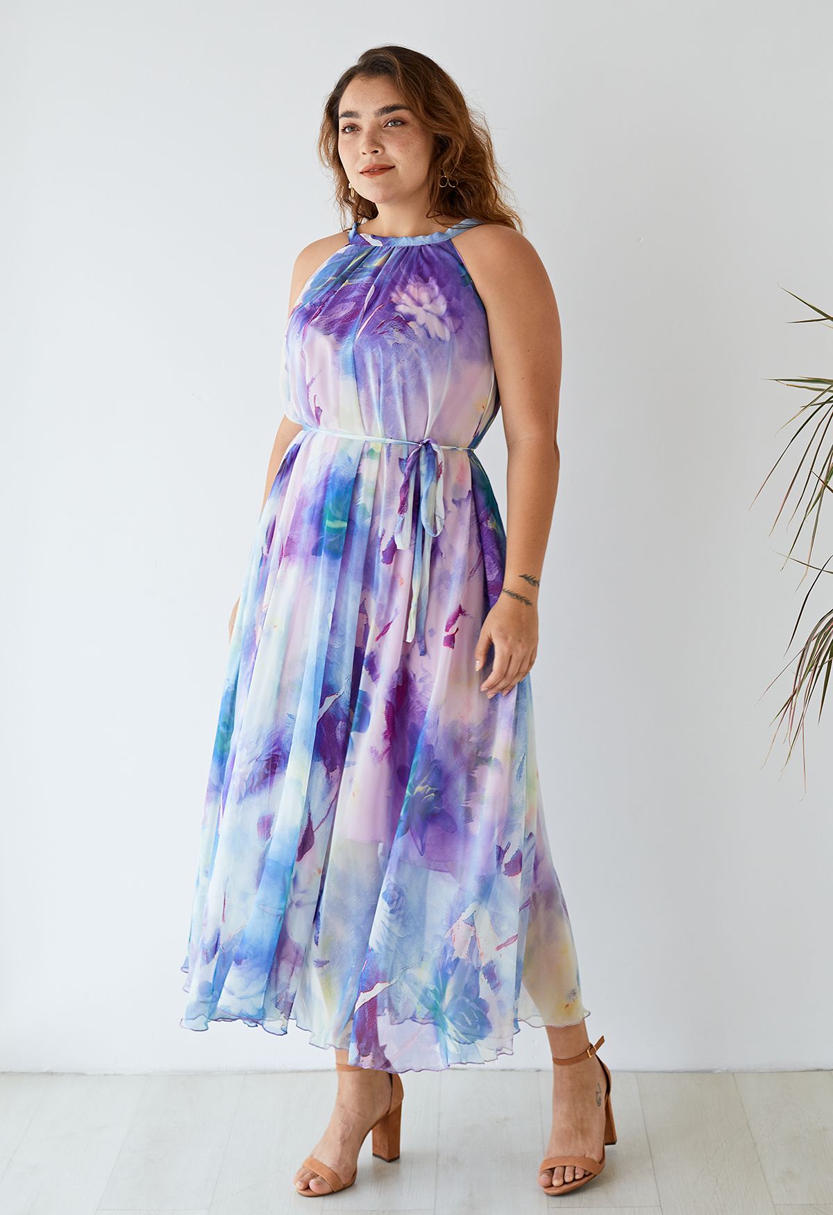 Maxi Vestido de Tirantes con Estampado Violeta Floral Acuarelado