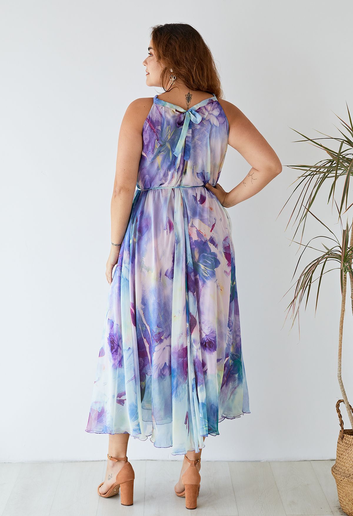 Maxi Vestido de Tirantes con Estampado Violeta Floral Acuarelado