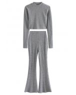Conjunto de top corto suave y pantalones acampanados de moda en gris
